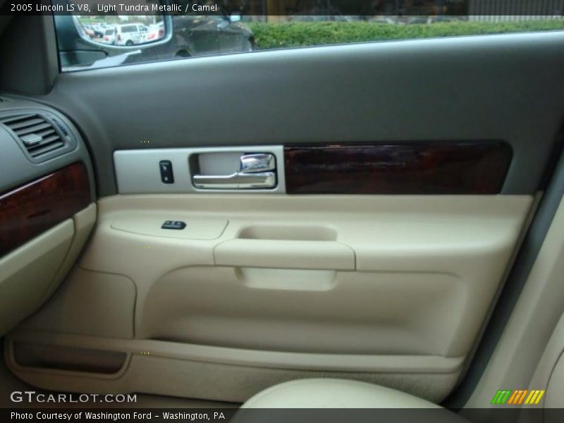Light Tundra Metallic / Camel 2005 Lincoln LS V8