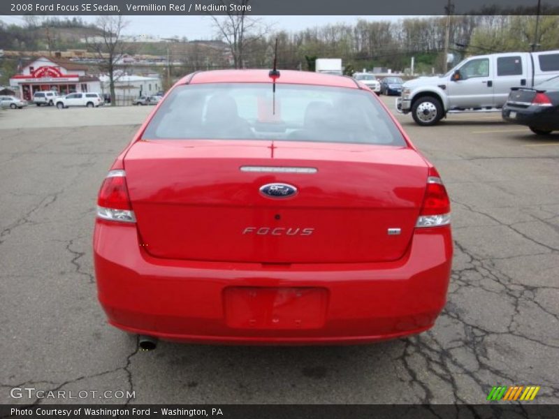 Vermillion Red / Medium Stone 2008 Ford Focus SE Sedan