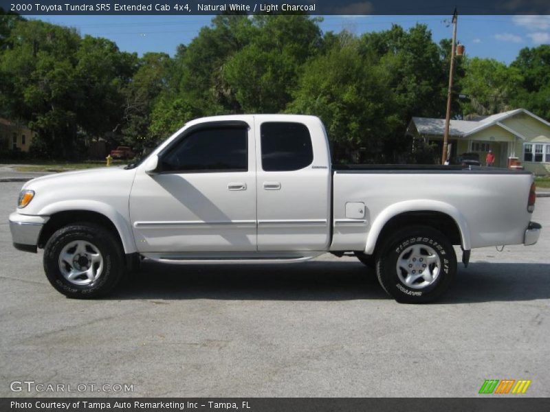 Natural White / Light Charcoal 2000 Toyota Tundra SR5 Extended Cab 4x4