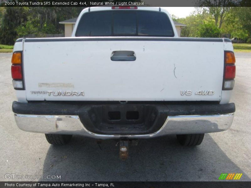 Natural White / Light Charcoal 2000 Toyota Tundra SR5 Extended Cab 4x4