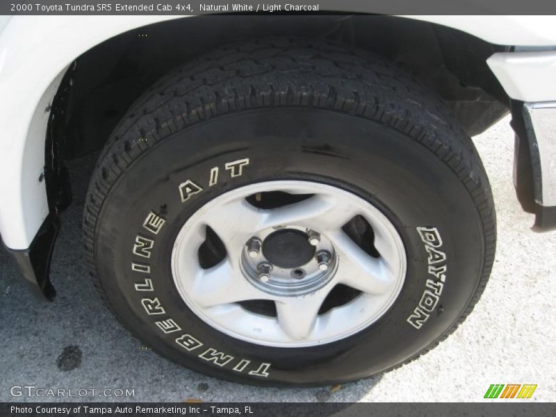 Natural White / Light Charcoal 2000 Toyota Tundra SR5 Extended Cab 4x4