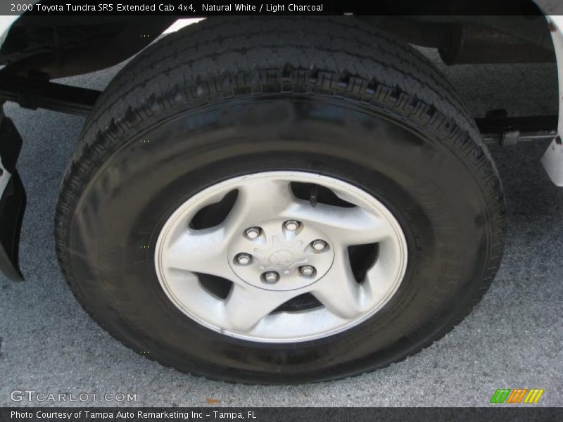 Natural White / Light Charcoal 2000 Toyota Tundra SR5 Extended Cab 4x4