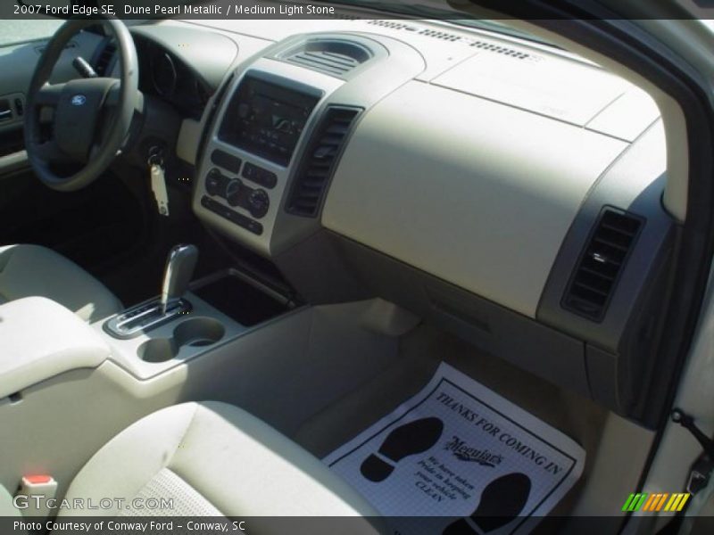 Dune Pearl Metallic / Medium Light Stone 2007 Ford Edge SE