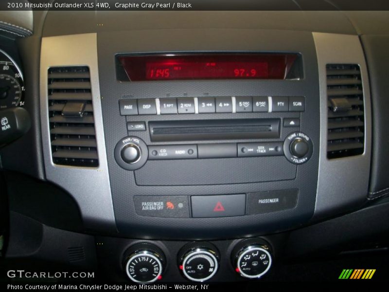 Graphite Gray Pearl / Black 2010 Mitsubishi Outlander XLS 4WD
