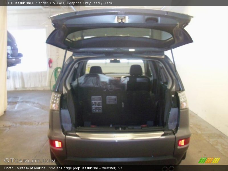 Graphite Gray Pearl / Black 2010 Mitsubishi Outlander XLS 4WD