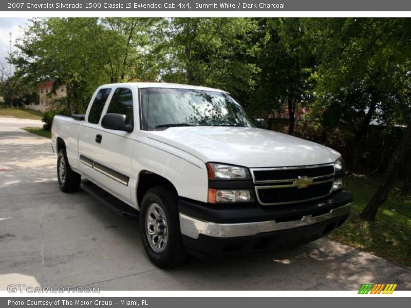 Summit White / Dark Charcoal 2007 Chevrolet Silverado 1500 Classic LS Extended Cab 4x4