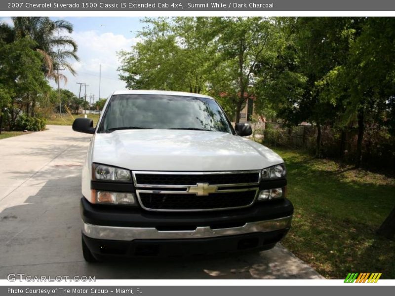 Summit White / Dark Charcoal 2007 Chevrolet Silverado 1500 Classic LS Extended Cab 4x4