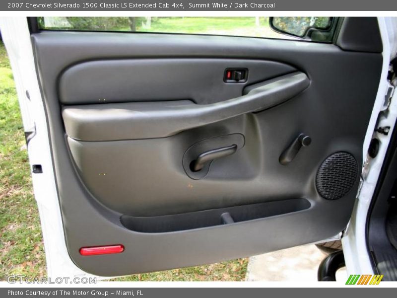Summit White / Dark Charcoal 2007 Chevrolet Silverado 1500 Classic LS Extended Cab 4x4