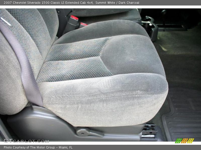 Summit White / Dark Charcoal 2007 Chevrolet Silverado 1500 Classic LS Extended Cab 4x4