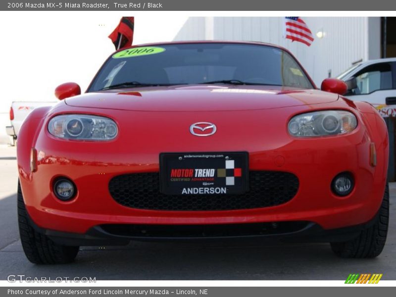 True Red / Black 2006 Mazda MX-5 Miata Roadster