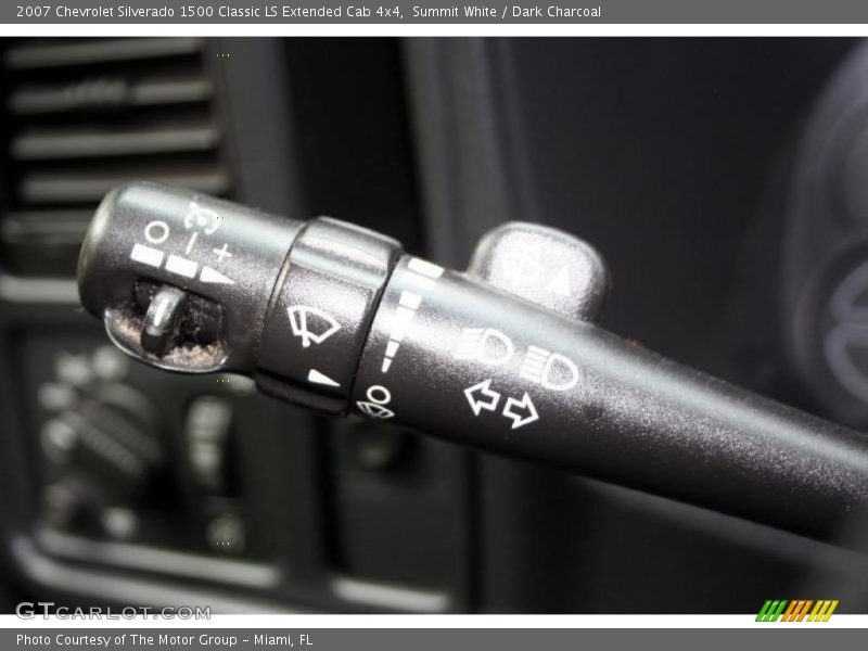 Summit White / Dark Charcoal 2007 Chevrolet Silverado 1500 Classic LS Extended Cab 4x4