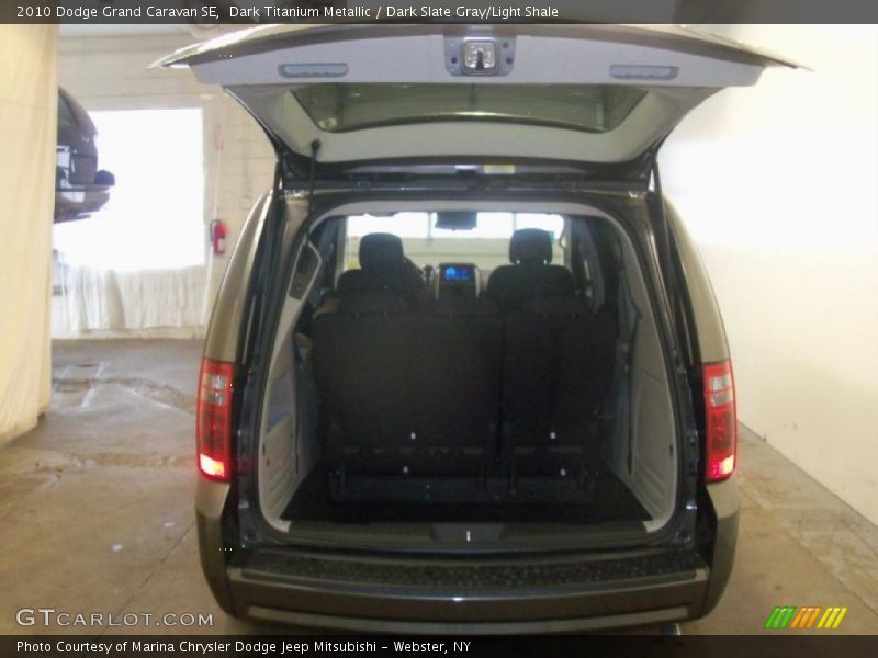 Dark Titanium Metallic / Dark Slate Gray/Light Shale 2010 Dodge Grand Caravan SE