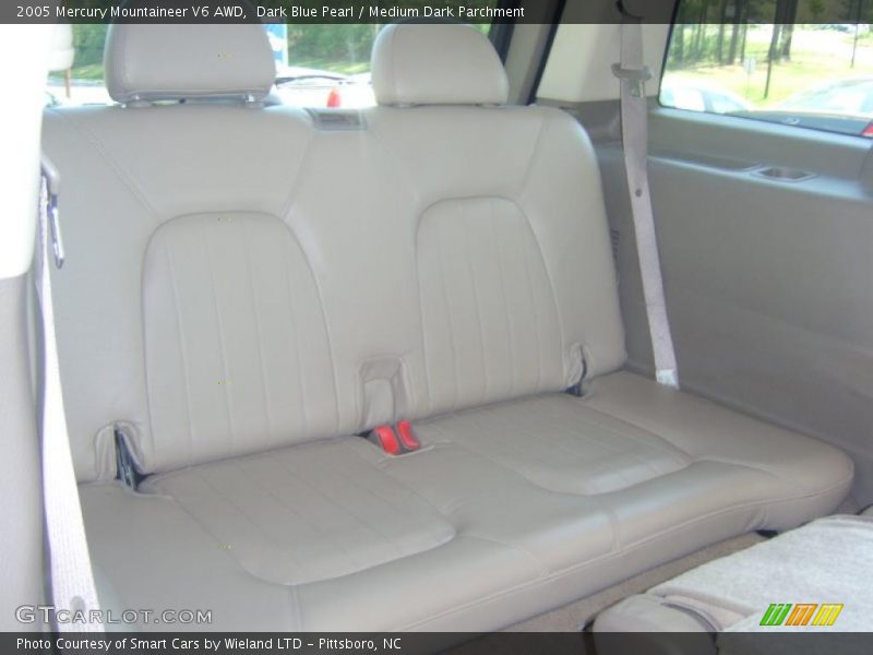 Dark Blue Pearl / Medium Dark Parchment 2005 Mercury Mountaineer V6 AWD