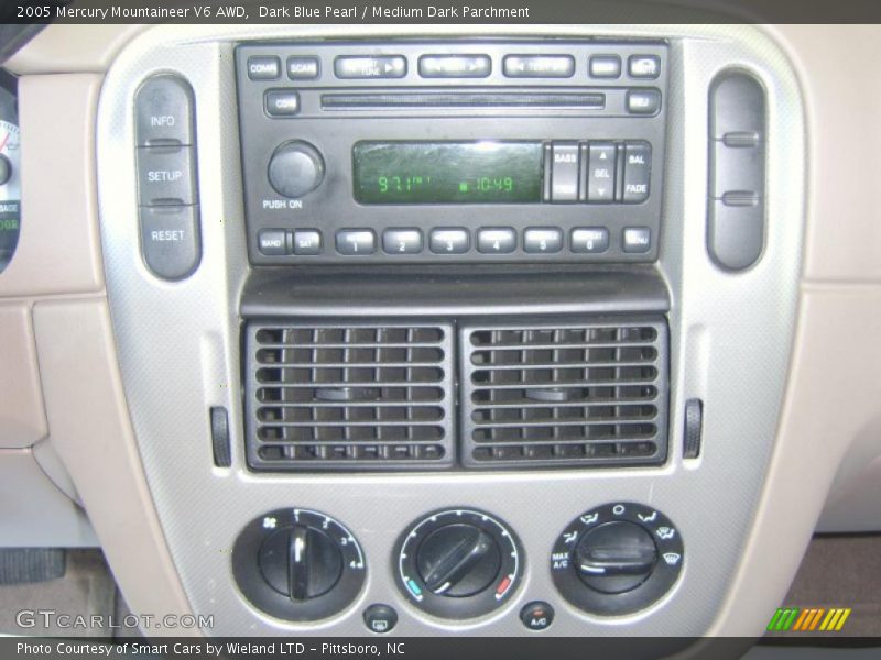 Dark Blue Pearl / Medium Dark Parchment 2005 Mercury Mountaineer V6 AWD