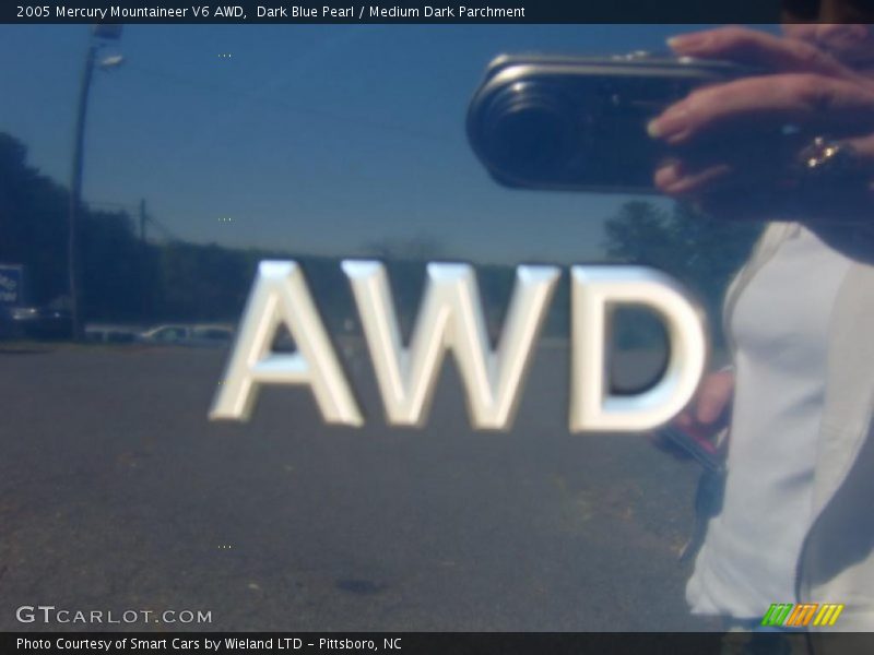 Dark Blue Pearl / Medium Dark Parchment 2005 Mercury Mountaineer V6 AWD