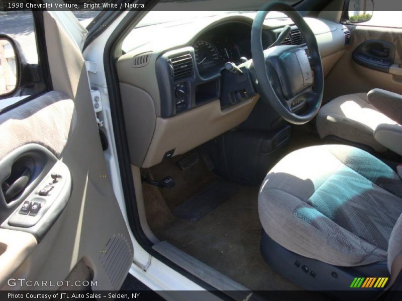 Bright White / Neutral 1998 Chevrolet Venture