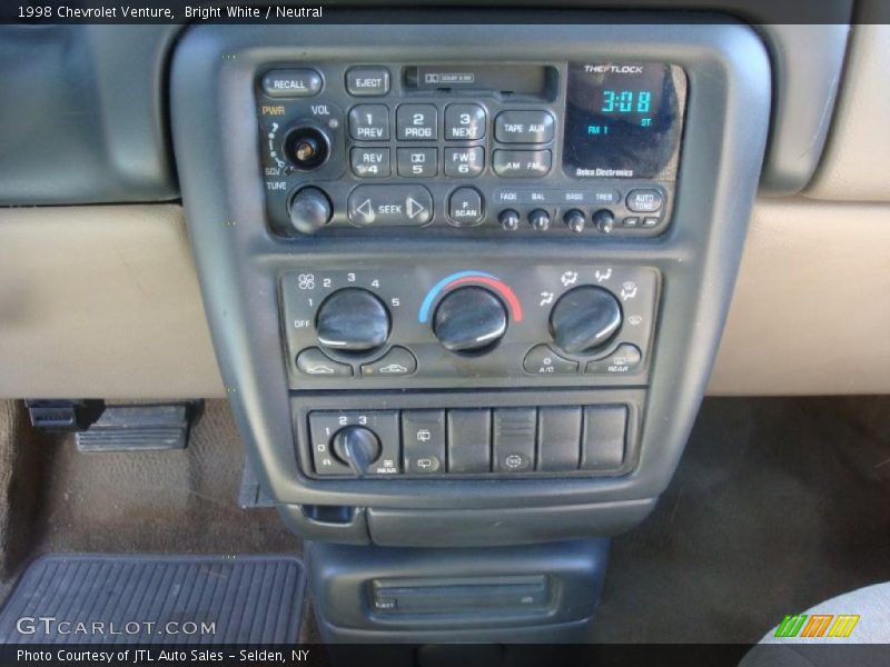 Bright White / Neutral 1998 Chevrolet Venture