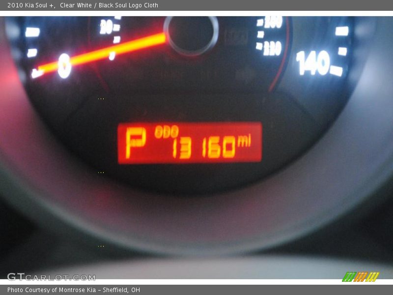 Clear White / Black Soul Logo Cloth 2010 Kia Soul +