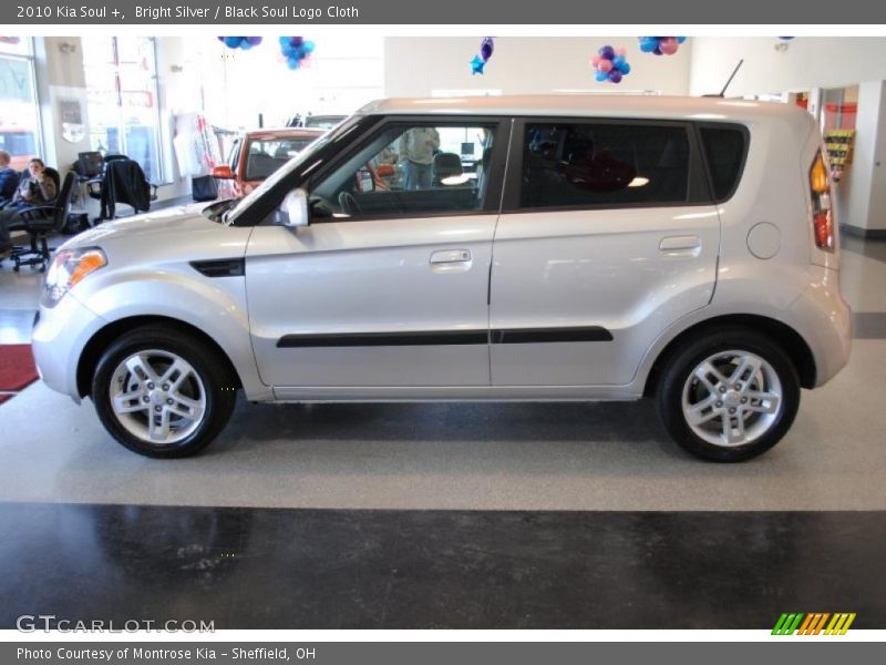 Bright Silver / Black Soul Logo Cloth 2010 Kia Soul +