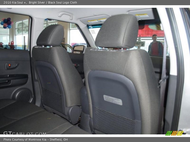 Bright Silver / Black Soul Logo Cloth 2010 Kia Soul +
