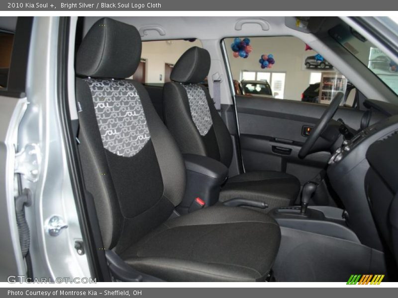 Bright Silver / Black Soul Logo Cloth 2010 Kia Soul +
