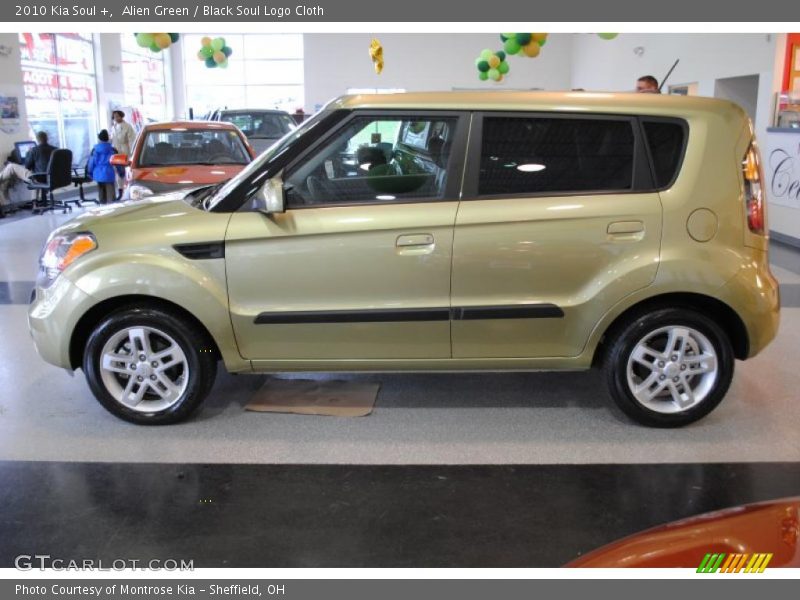 Alien Green / Black Soul Logo Cloth 2010 Kia Soul +