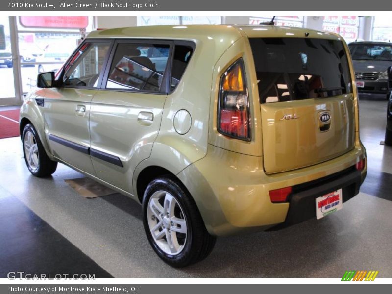 Alien Green / Black Soul Logo Cloth 2010 Kia Soul +