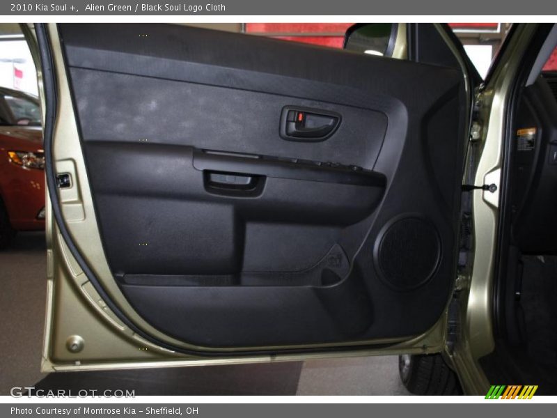 Alien Green / Black Soul Logo Cloth 2010 Kia Soul +