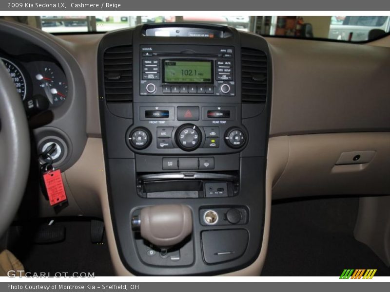 Cashmere / Beige 2009 Kia Sedona LX