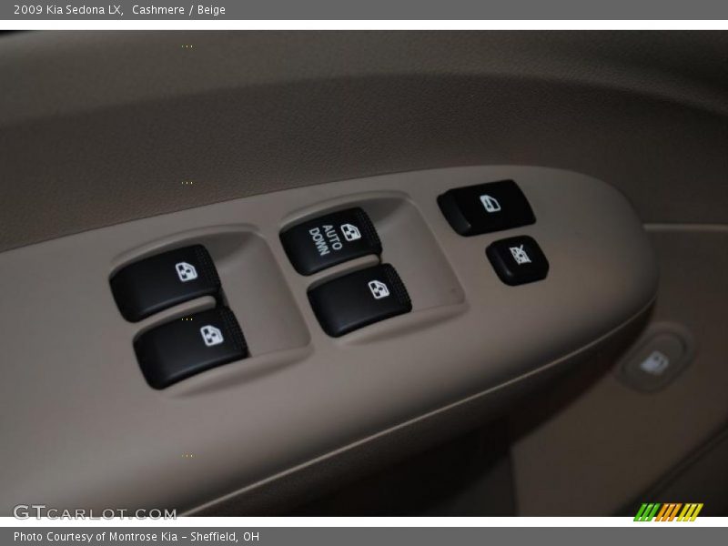 Cashmere / Beige 2009 Kia Sedona LX
