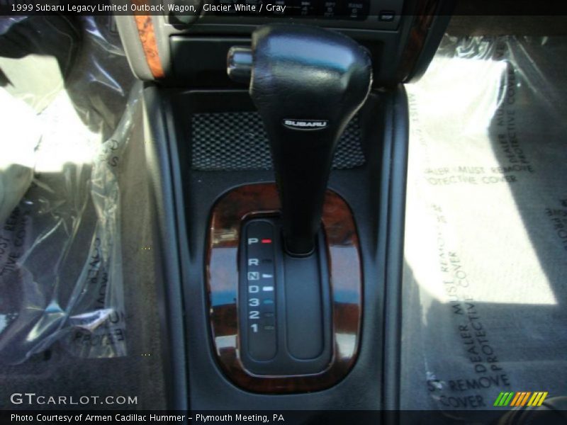 Glacier White / Gray 1999 Subaru Legacy Limited Outback Wagon