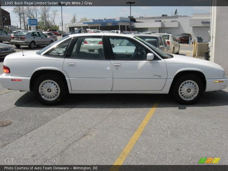 Bright White / Gray 1995 Buick Regal Limited Sedan