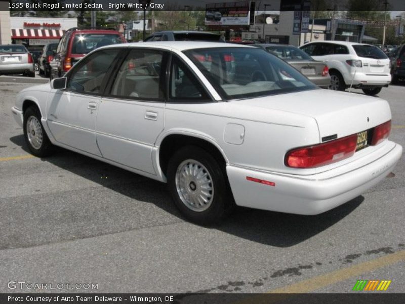 Bright White / Gray 1995 Buick Regal Limited Sedan