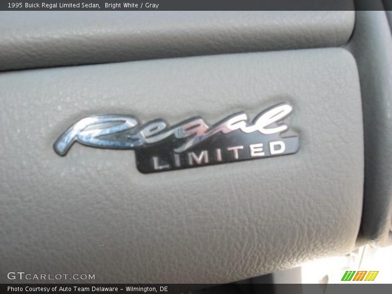 Bright White / Gray 1995 Buick Regal Limited Sedan