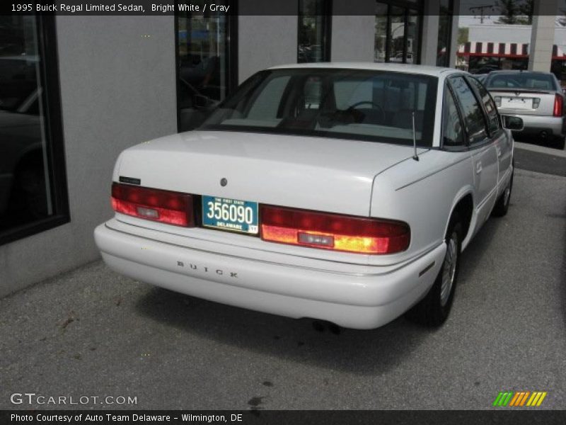 Bright White / Gray 1995 Buick Regal Limited Sedan
