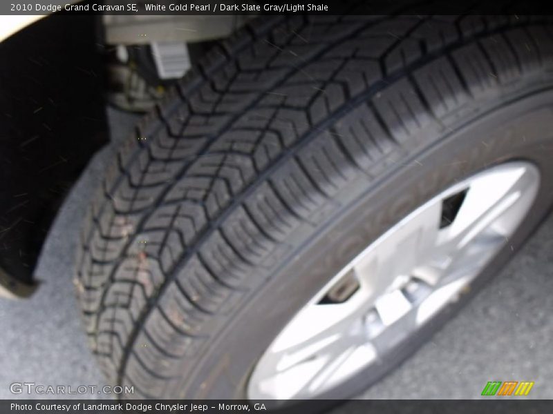 White Gold Pearl / Dark Slate Gray/Light Shale 2010 Dodge Grand Caravan SE