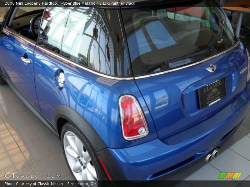 Hyper Blue Metallic / Black/Panther Black 2006 Mini Cooper S Hardtop