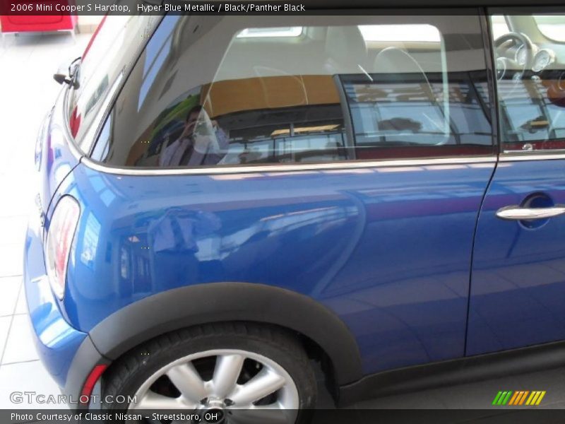 Hyper Blue Metallic / Black/Panther Black 2006 Mini Cooper S Hardtop