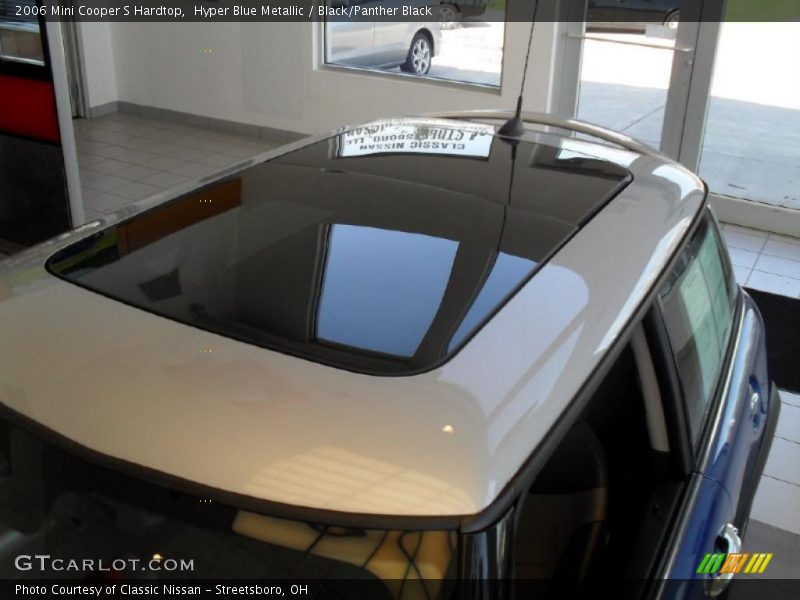 Hyper Blue Metallic / Black/Panther Black 2006 Mini Cooper S Hardtop