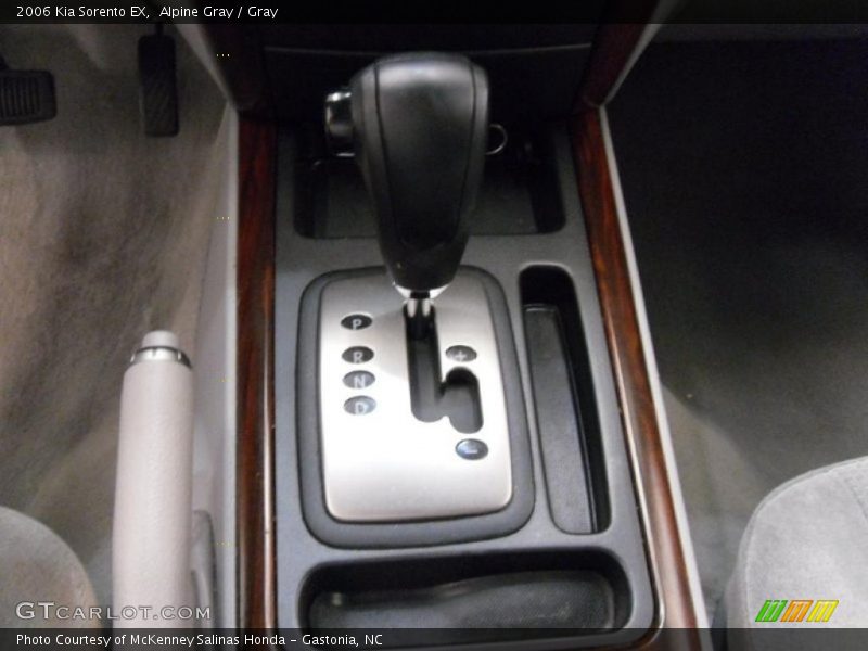  2006 Sorento EX 5 Speed Automatic Shifter
