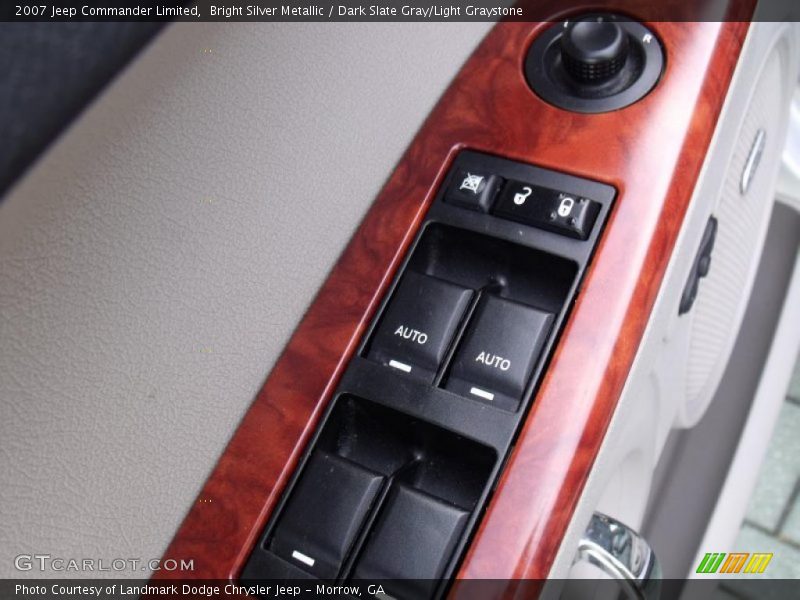 Bright Silver Metallic / Dark Slate Gray/Light Graystone 2007 Jeep Commander Limited