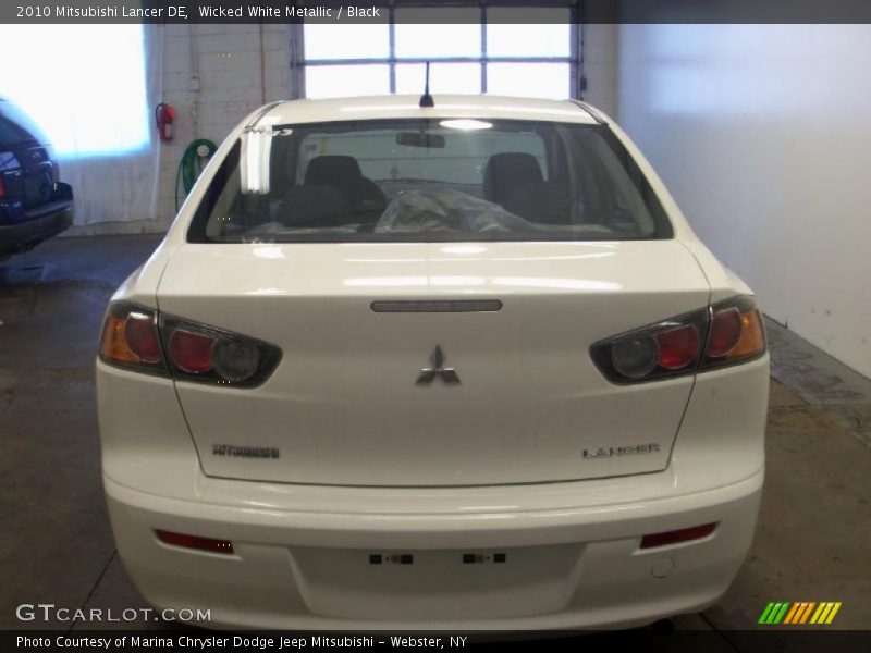 Wicked White Metallic / Black 2010 Mitsubishi Lancer DE