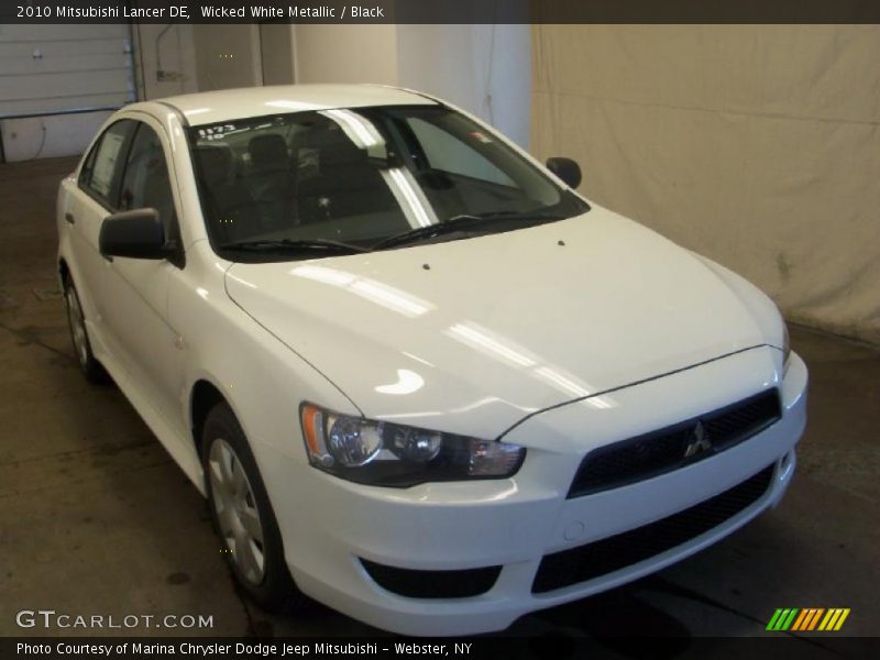 Wicked White Metallic / Black 2010 Mitsubishi Lancer DE