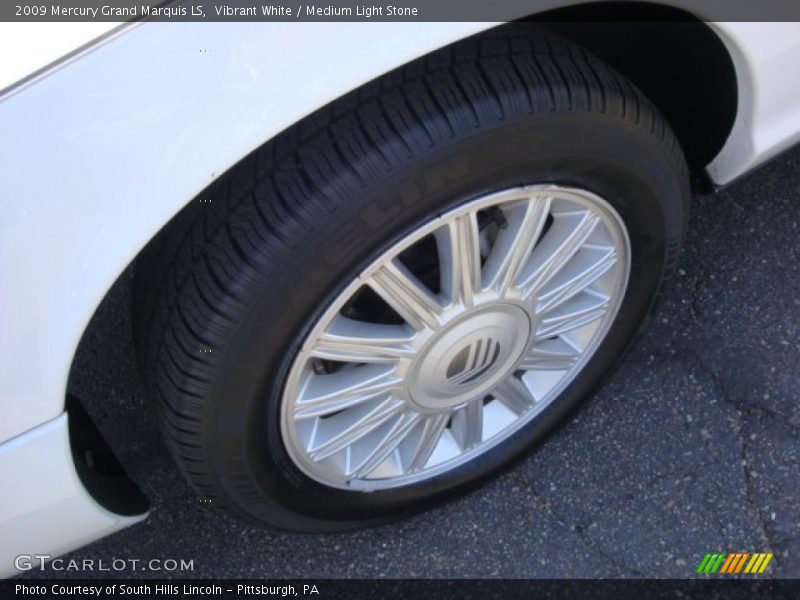 Vibrant White / Medium Light Stone 2009 Mercury Grand Marquis LS