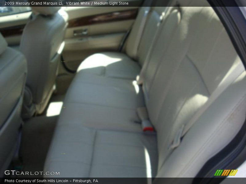 Vibrant White / Medium Light Stone 2009 Mercury Grand Marquis LS