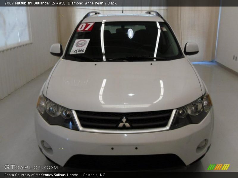 Diamond White Pearl / Black 2007 Mitsubishi Outlander LS 4WD