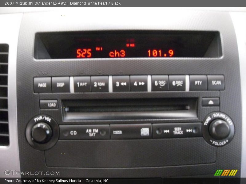 Diamond White Pearl / Black 2007 Mitsubishi Outlander LS 4WD