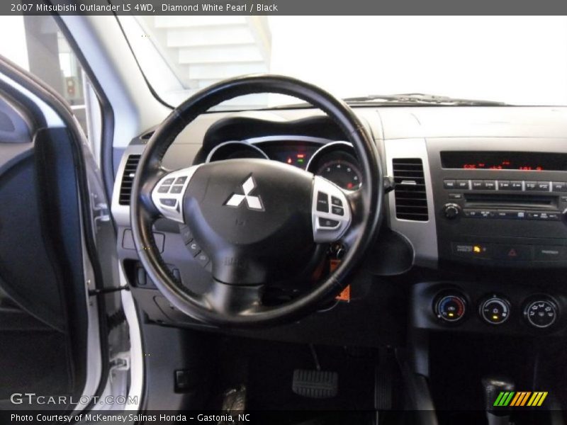 Diamond White Pearl / Black 2007 Mitsubishi Outlander LS 4WD