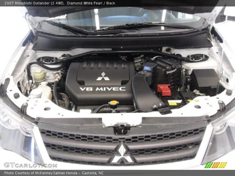 Diamond White Pearl / Black 2007 Mitsubishi Outlander LS 4WD