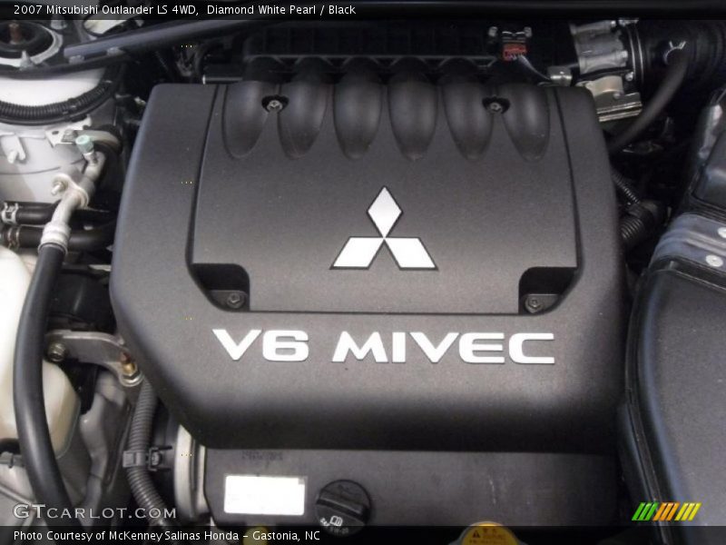 Diamond White Pearl / Black 2007 Mitsubishi Outlander LS 4WD